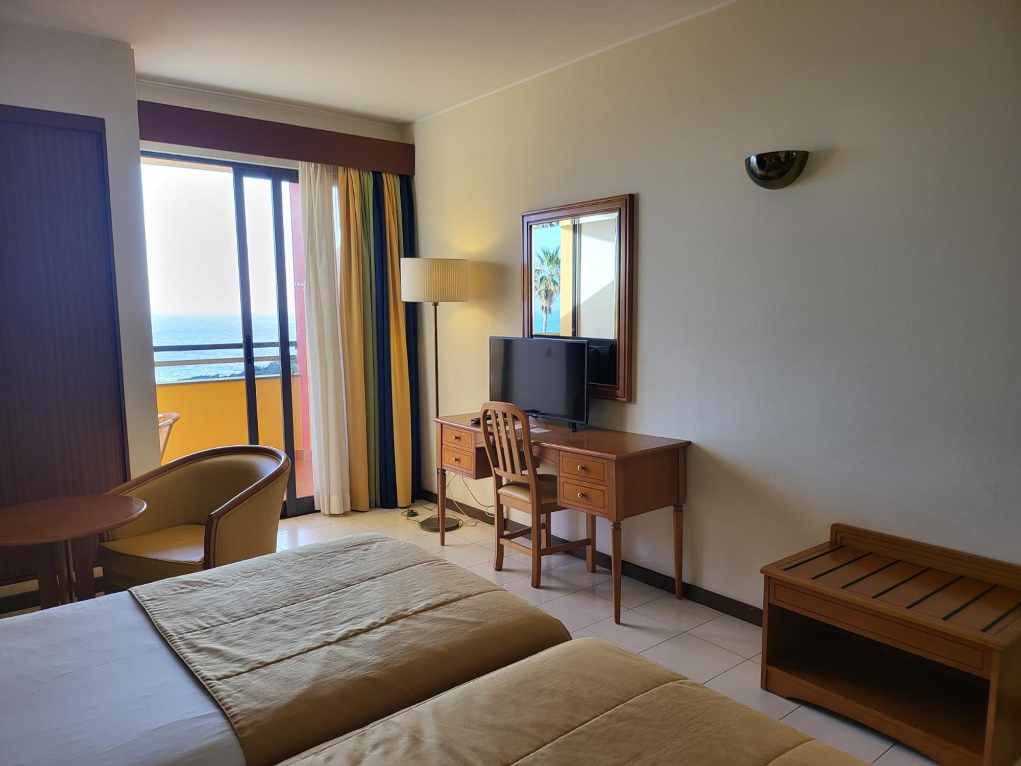 Hotel Cais Da Oliveira Caniço Εξωτερικό φωτογραφία