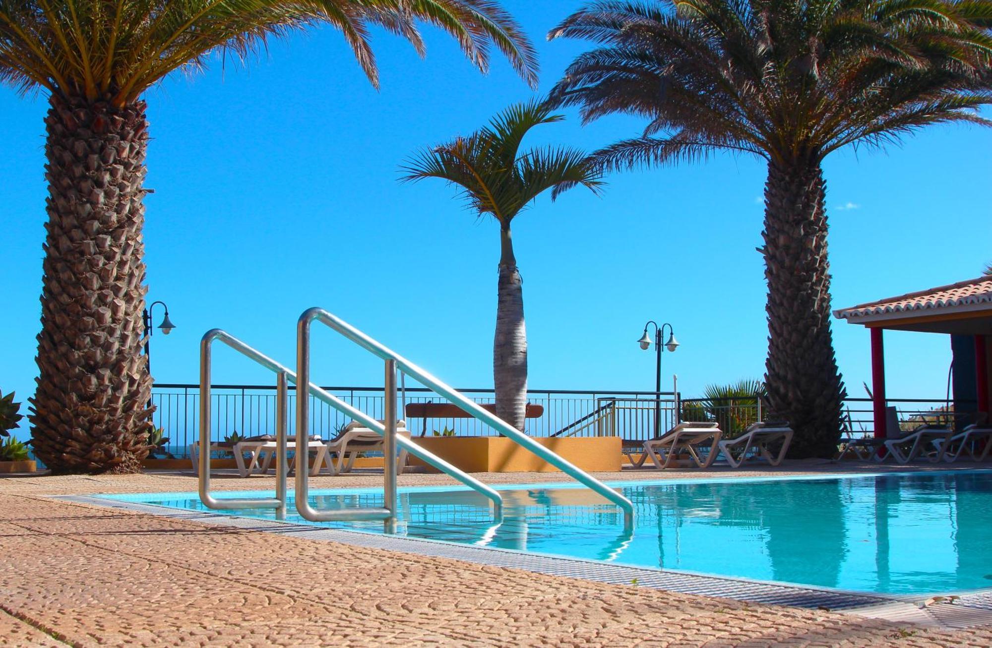 Hotel Cais Da Oliveira Caniço Εξωτερικό φωτογραφία